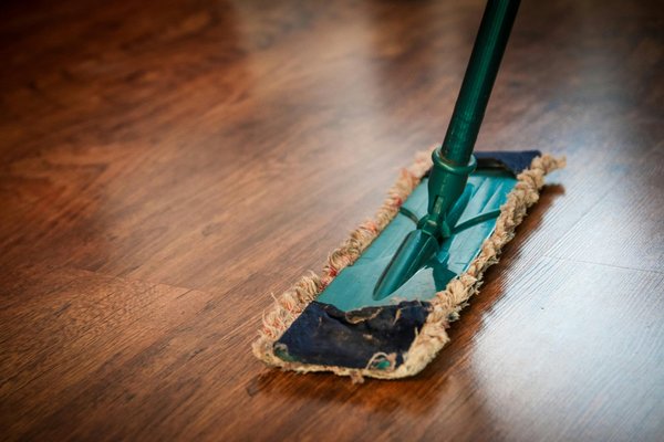 Discover top floor cleaning services to refresh your surrey home